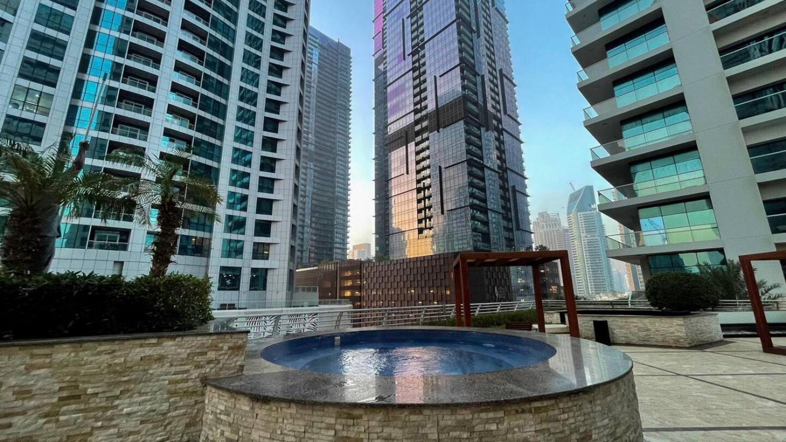 Sea & Palm View Elegant 1 Bedroom Apartment 迪拜 外观 照片